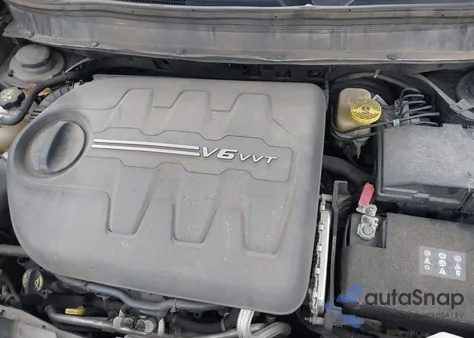 2015 Jeep Cherokee Latitude Altitude z USA, uszkodzony, nr VIN 1C4PJMCS7FW746063